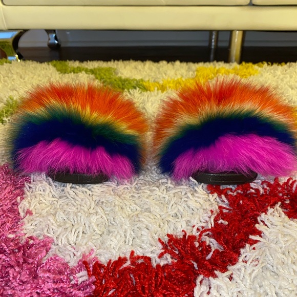 Real fur rainbow slides sandal size 8c. breathable. Spring Summer Fall essential - Picture 2 of 3